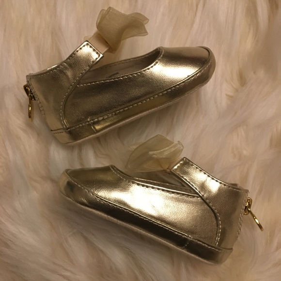 Gold Stuart Weitzman Baby Nantucket Shoes Size 2 - Picture 5 of 7